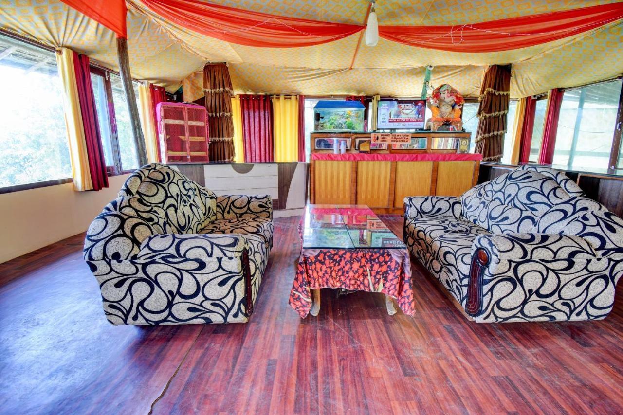 Oyo 43476 Vatika Resort ชิมลา ภายนอก รูปภาพ