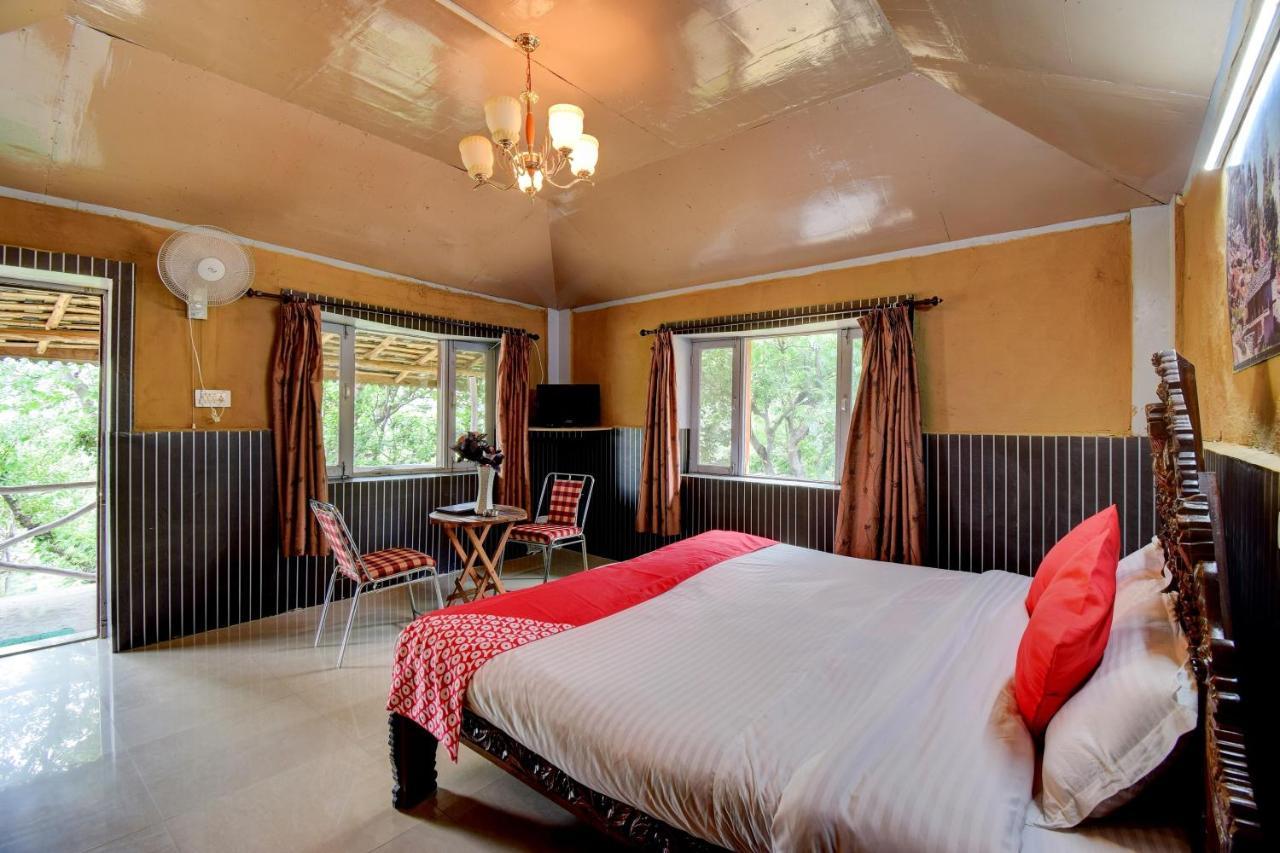 Oyo 43476 Vatika Resort ชิมลา ภายนอก รูปภาพ