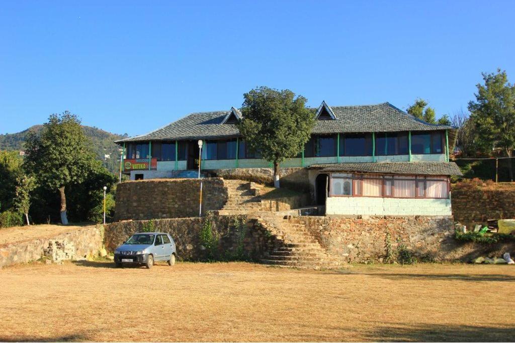 Oyo 43476 Vatika Resort ชิมลา ภายนอก รูปภาพ