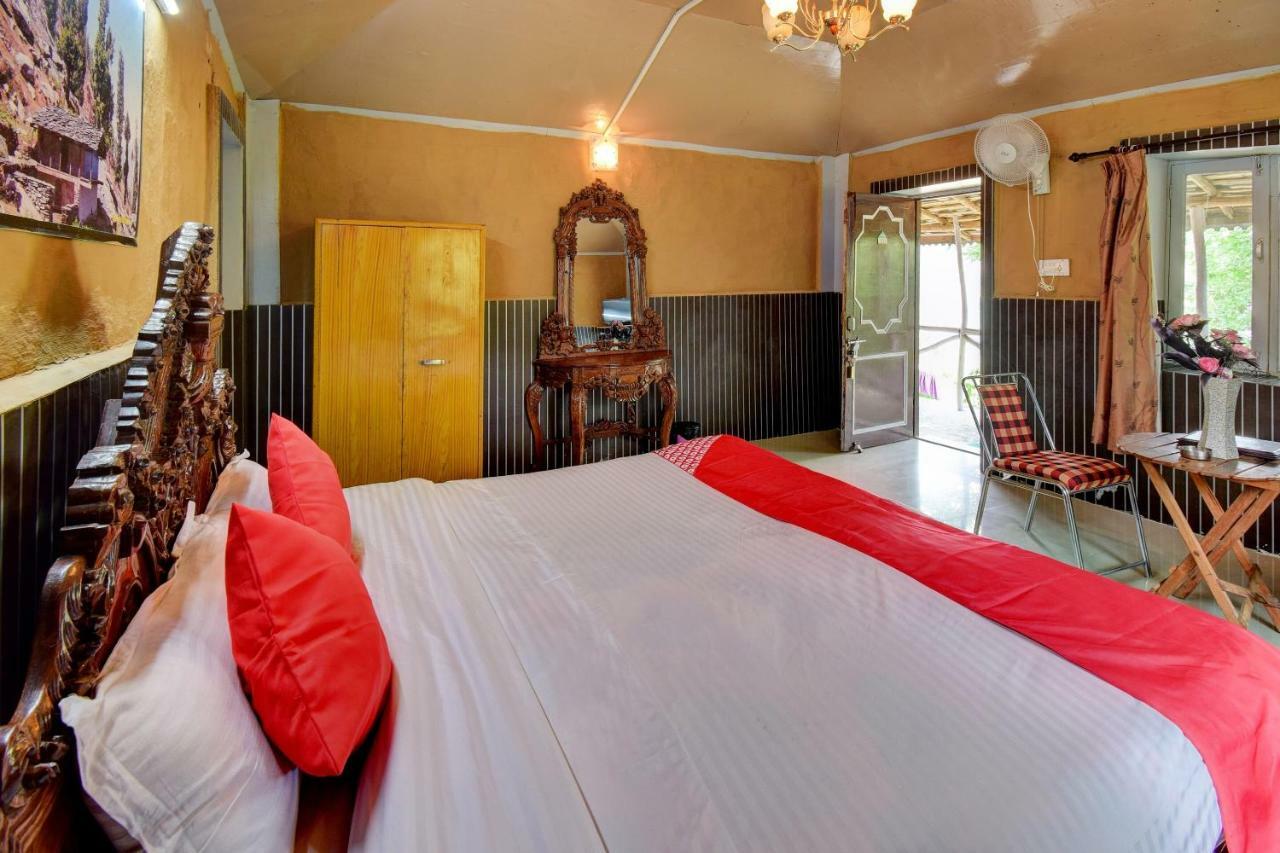 Oyo 43476 Vatika Resort ชิมลา ภายนอก รูปภาพ